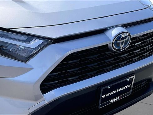 Used 2023 Toyota RAV4 XLE Premium AWD/4WD image 28