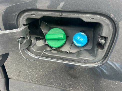 Used 2016 Chevrolet Colorado LT w/ LT Convenience Package image 24