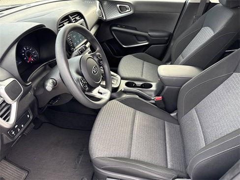 Used 2020 Kia Soul S image 11