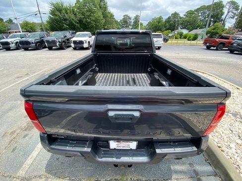 Used 2024 Toyota Tacoma TRD Sport w/ TRD Sport Premium Package AWD/4WD image 12
