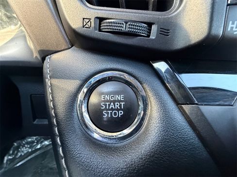Used 2018 Toyota RAV4 XLE image 25