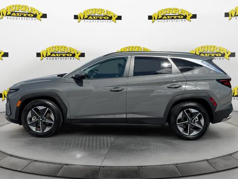 Used 2025 Hyundai Tucson SEL FWD image 2
