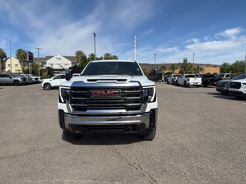New 2026 GMC Sierra 2500 SLT w/ X31 Off-Road Package AWD/4WD image 2