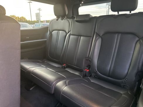 Used 2025 Jeep Wagoneer 4WD image 24