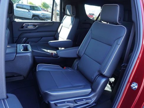 New 2026 GMC Yukon XL Elevation image 9