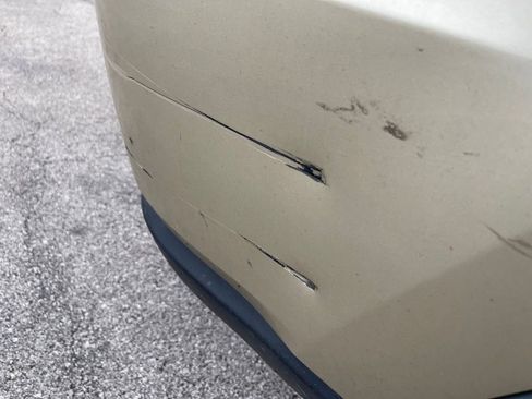 Used 2011 Jeep Grand Cherokee Laredo AWD/4WD image 27