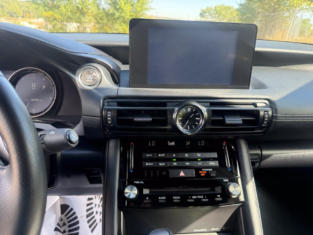 Used 2025 Lexus IS 350 F Sport RWD image 16