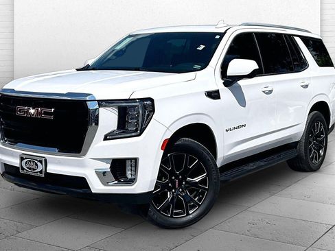 Used 2023 GMC Yukon SLE AWD/4WD image 12