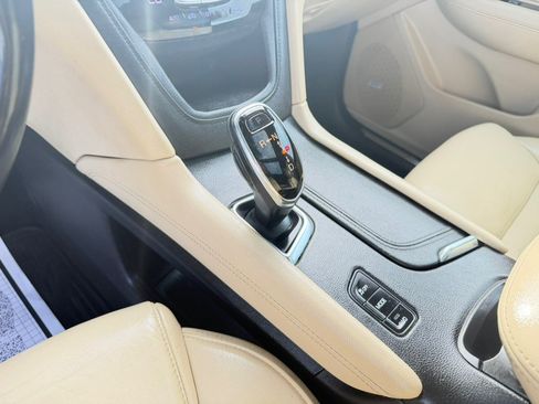Used 2018 Cadillac XT5 Luxury w/ Driver Awareness Package AWD/4WD image 42