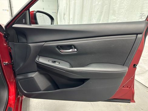 Used 2025 Nissan Sentra SV image 51