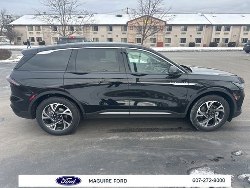 New 2026 Lincoln Nautilus Premier image 4