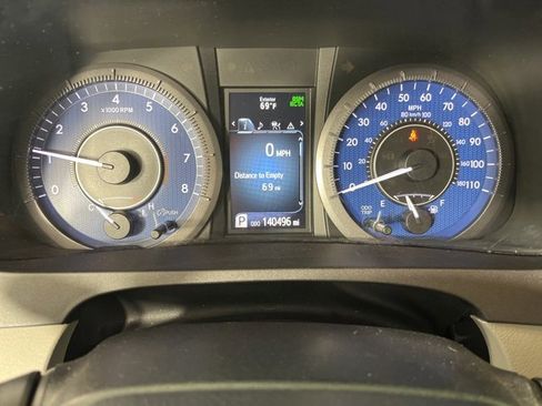 Used 2020 Toyota Sienna XLE image 28