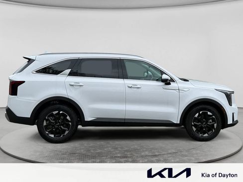 New 2026 Kia Sorento S FWD image 4