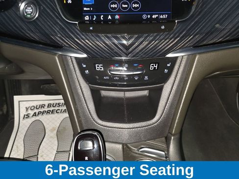Used 2025 Cadillac XT6 Premium Luxury image 21