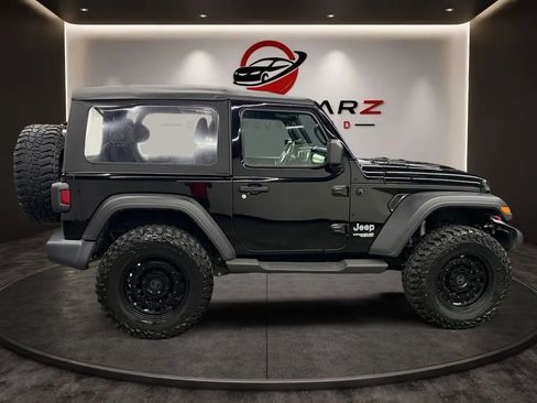 Used 2021 Jeep Wrangler Sport AWD/4WD image 6