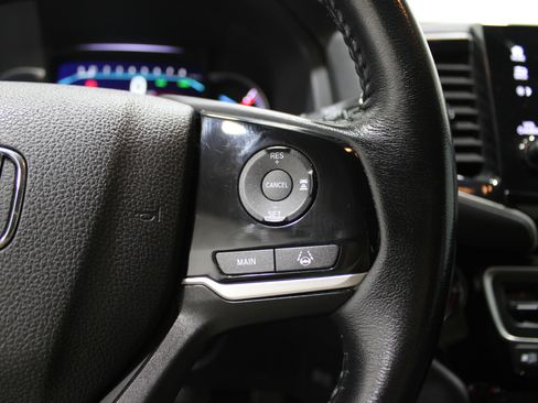 Used 2021 Honda Pilot Touring image 10