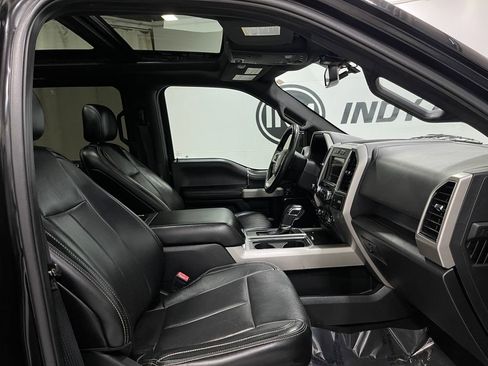 Used 2019 Ford F150 Lariat image 32