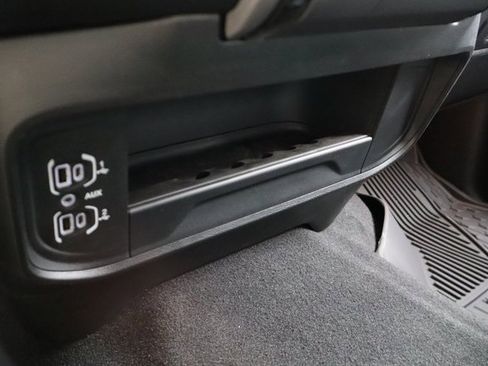 Used 2025 RAM 2500 Big Horn image 29