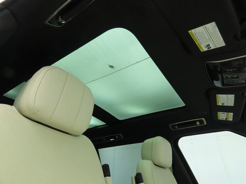 Certified 2023 Land Rover Range Rover Long Wheelbase SE image 17