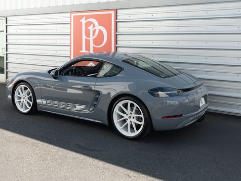 Used 2024 Porsche 718 Cayman RWD image 45
