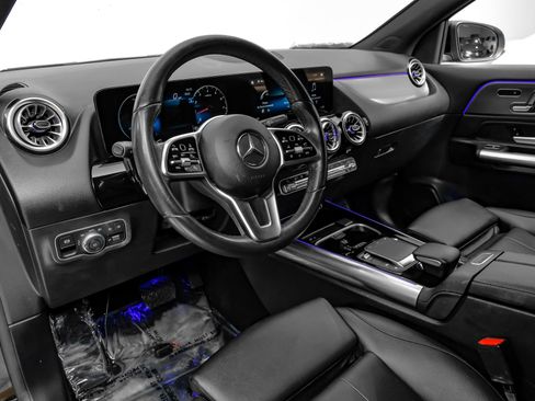 Used 2023 Mercedes-Benz GLA 250 image 3