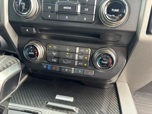 Used 2018 Ford F150 Raptor w/ Equipment Group 802A Luxury AWD/4WD image 23