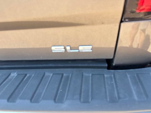 Used 2014 GMC Sierra 1500 SLE w/ SLE Value Package AWD/4WD image 9