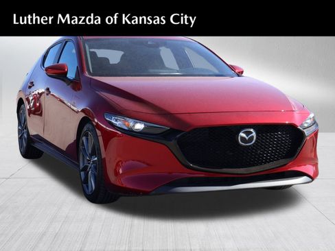 Used 2019 MAZDA MAZDA3 w/Preferred Pkg image 1