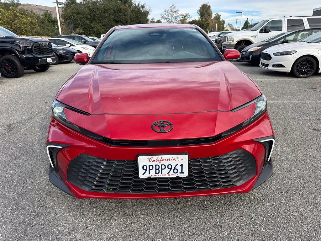 Used 2025 Toyota Camry SE FWD image 4