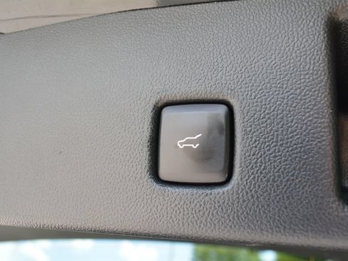 Used 2023 Ford Escape Platinum AWD/4WD image 24