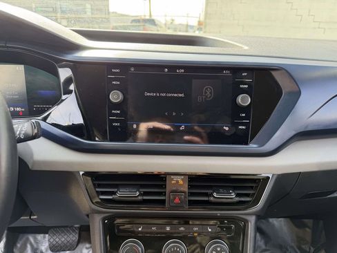 Used 2023 Volkswagen Taos SE image 27