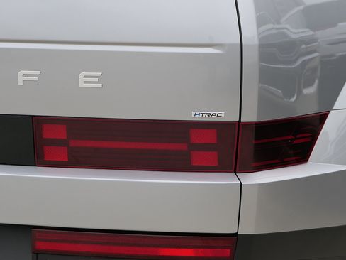 Used 2026 Hyundai Santa Fe SEL AWD/4WD image 4
