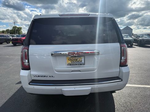 Used 2018 GMC Yukon XL Denali w/ Denali Ultimate Package AWD/4WD image 4