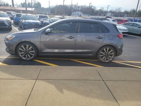 Used 2018 Hyundai Elantra GT Sport image 4