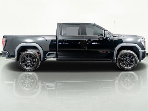 Used 2025 GMC Sierra 2500 AT4 w/ AT4 Premium Plus Package image 5
