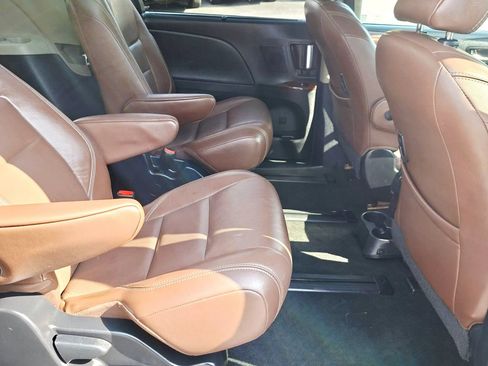Used 2019 Toyota Sienna Limited Premium w/ Protection Package AWD/4WD image 15