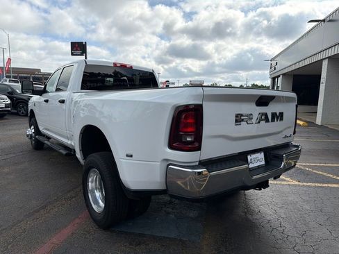 Used 2025 RAM 3500 Tradesman w/ Chrome Appearance Group AWD/4WD image 8