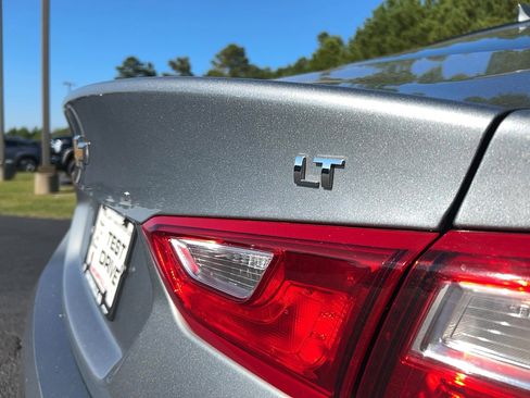 Used 2023 Chevrolet Malibu LT image 12