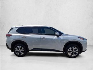 Used 2021 Nissan Rogue SV FWD video 4