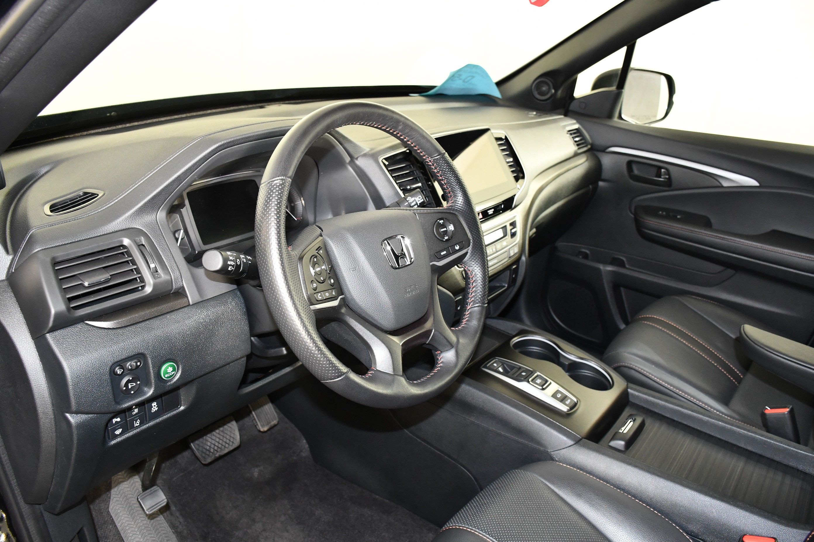 Certified 2023 Honda Passport TrailSport image 38