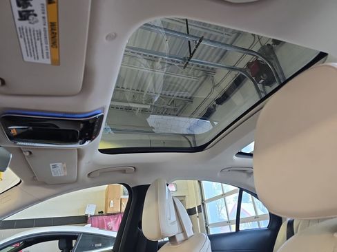 Certified 2025 Mercedes-Benz E 350 Sedan w/ Driver Assistance Package image 32