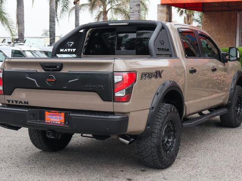 Used 2021 Nissan Titan PRO-4X w/ Pro-4x Convenience Package image 9