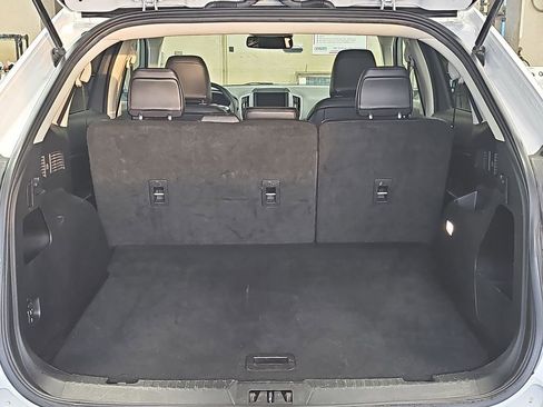 Used 2024 Ford Edge SEL image 12