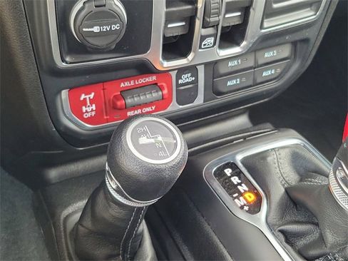 Used 2024 Jeep Gladiator Sport image 29