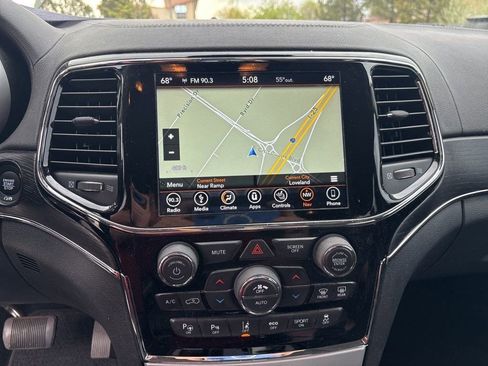 Used 2019 Jeep Grand Cherokee Summit image 14