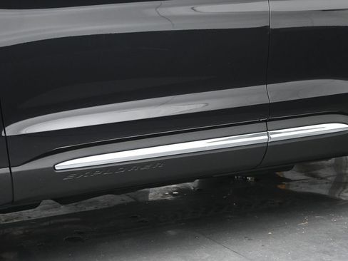 New 2025 Ford Explorer Active w/ Active Comfort Package image 24