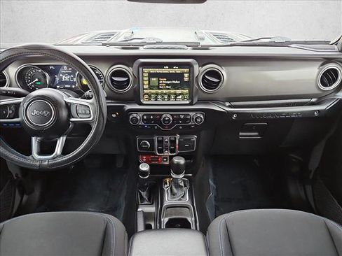 Used 2023 Jeep Wrangler Unlimited Rubicon 4xe w/ Cold Weather Group AWD/4WD image 18