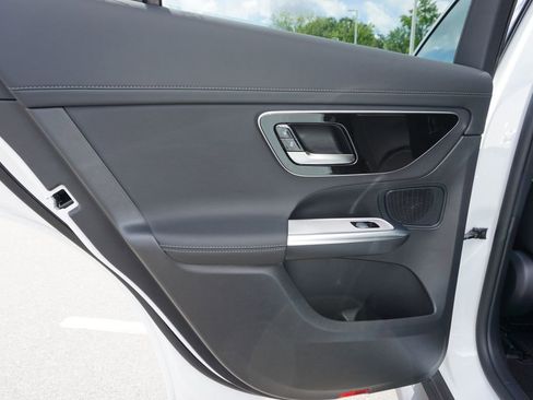 Certified 2025 Mercedes-Benz GLC 300 4MATIC image 45