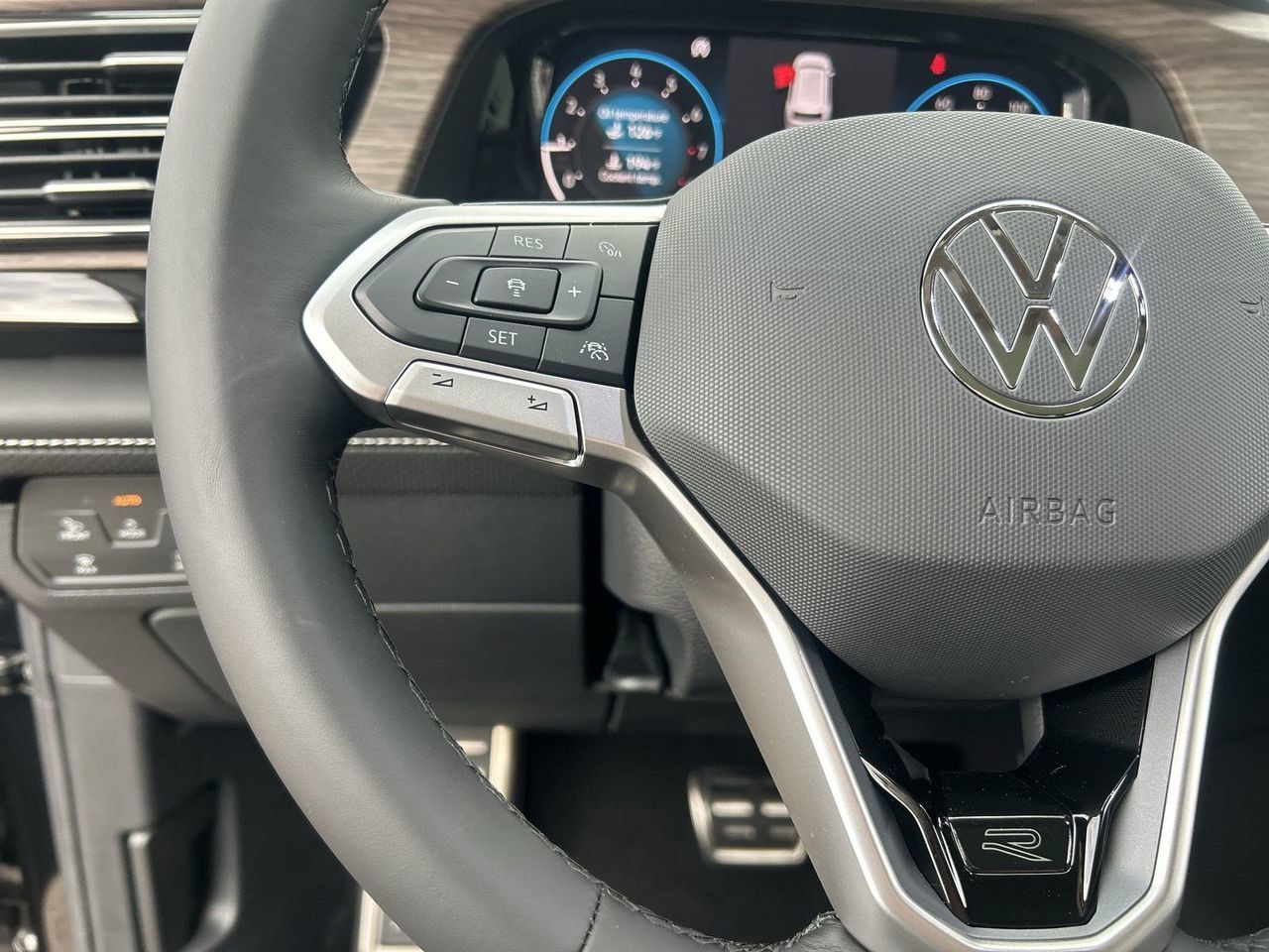 New 2026 Volkswagen Atlas SEL Premium R-Line AWD/4WD image 20