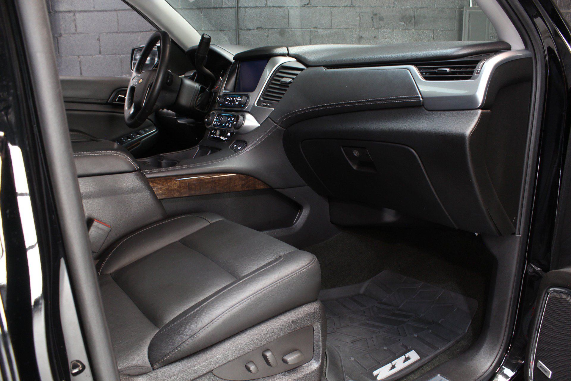 Used 2015 Chevrolet Tahoe LT AWD/4WD image 44